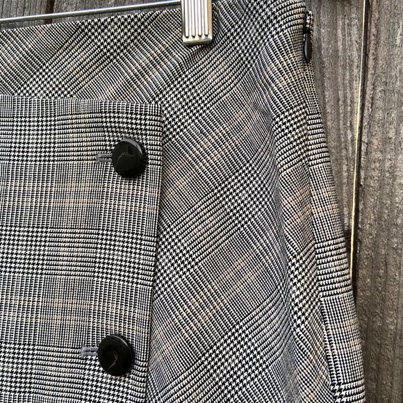 Asymmetrical button plaid skirt - Picture 5 of 5